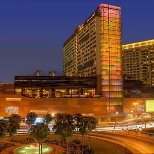 Swissotel Al Ghurair - Deira & Creek 5*, דובאי איחוד האמירויות הערביות